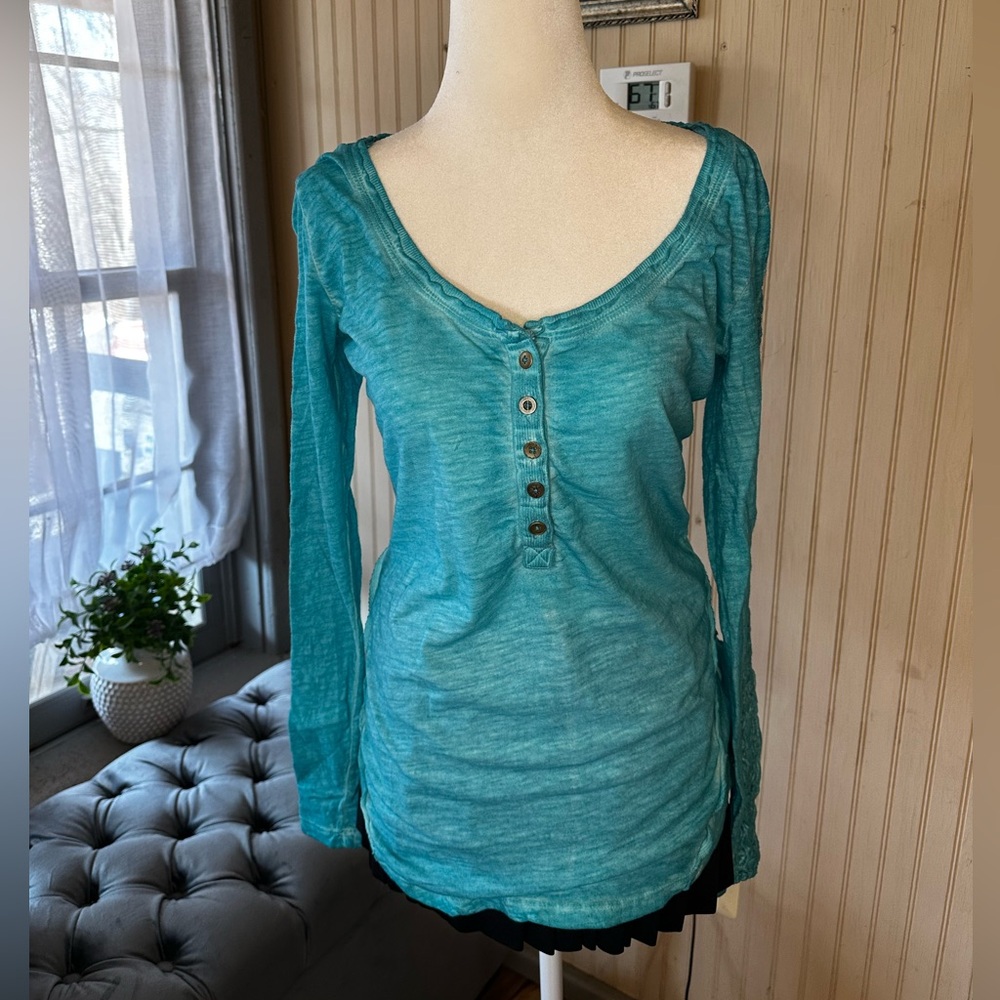 Free People Shell Stitch Lace Sleeve Henley Top Blue Long Sleeve Boho Women’s S